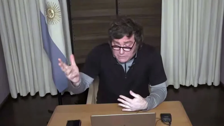 Milei habló por videoconferencia en el Coloquio de IDEA