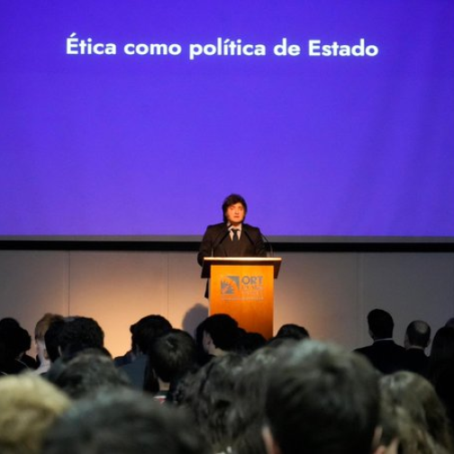 Campaña prematura, caída digital y blindaje libertario