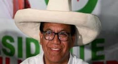 Sánchez y Fujimori definen cabeza a cabeza la elección presidencial en Perú