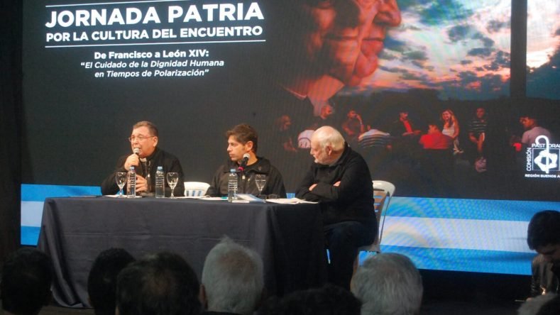 Encuentro obispos y dirigentes