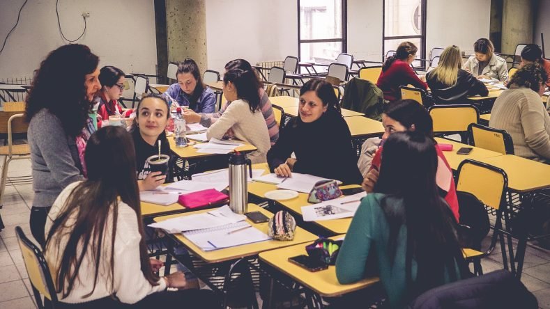 Estudiantes universitarios