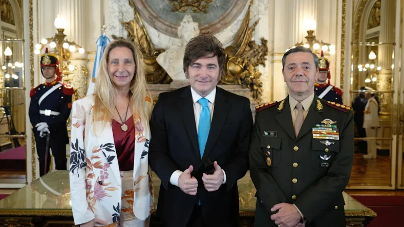 Imagen ilustrativa de Milei, Karina Milei y las Fuerzas Armadas