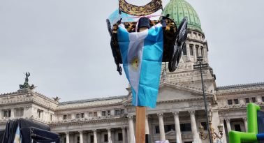 “La vergüenza tiene que cambiar de bando”: marcha en el Congreso por discapacidad y endeudamiento 