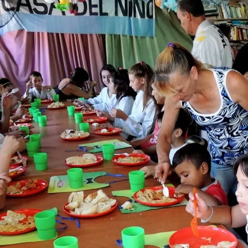 Denuncian que el Estado nacional desfinancia comedores comunitarios