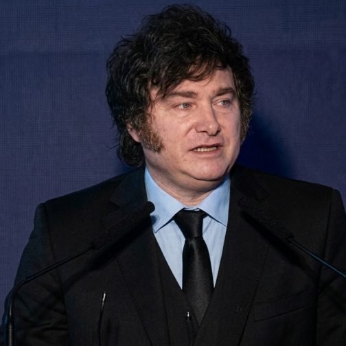 Es con endeudamiento, presidente