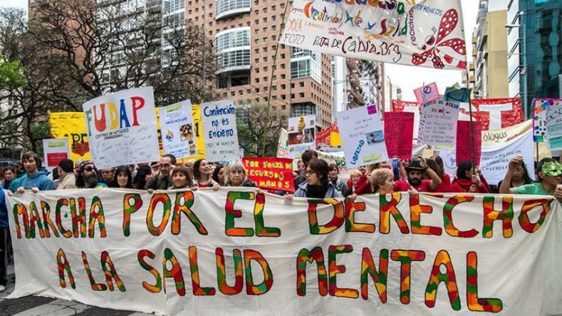Imagen ilustrativa de marcha por derecho a la salud mental