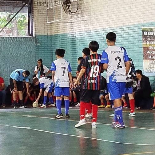 La pelota dura del sábado a la mañana: las ligas de fútbol infantil
