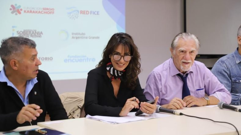 Imagen ilustrativa de reunión de red FICE