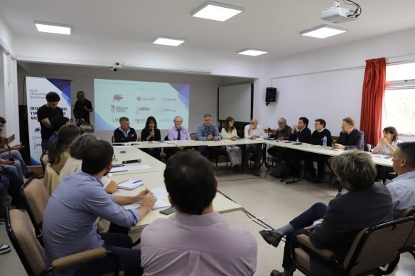 Imagen ilustrativa de reunión FICE