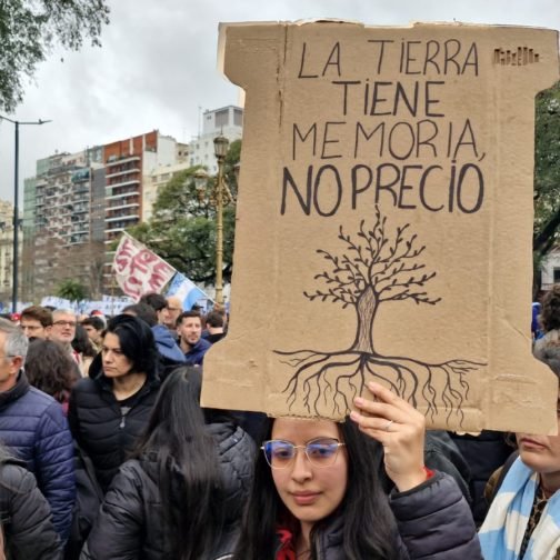 Miles marcharon para que “La Patria No Se Venda” y el gobierno respondió con represión