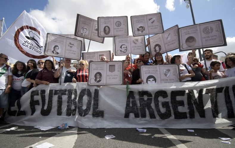 Fútbol: los mendocinos siguen arriba, River y Boca ganan y los clubes hacen memoria por el 24 de marzo