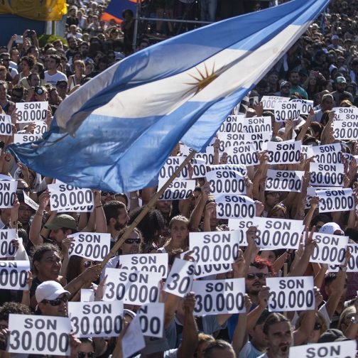 Memoria firme, juventud indisciplinada