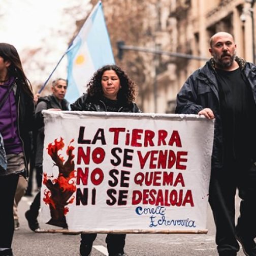 La calle, el límite del ajuste y la visita de León XIV