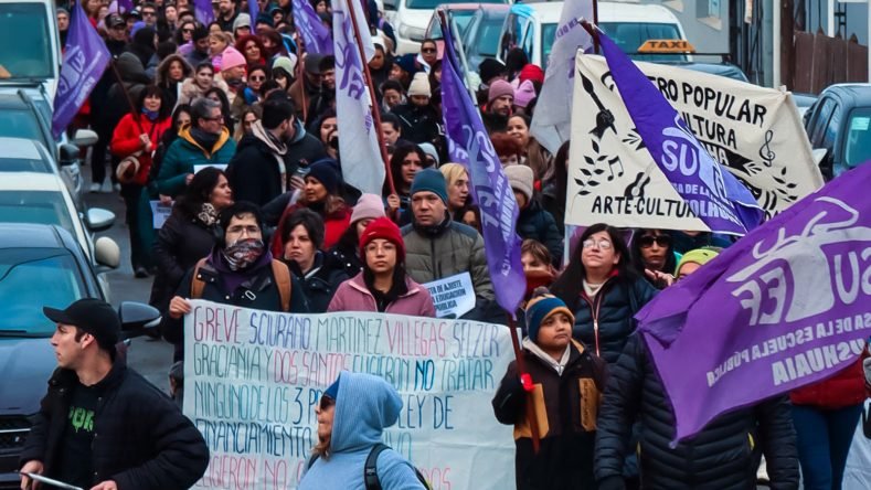continua el paro en tierra del fuego