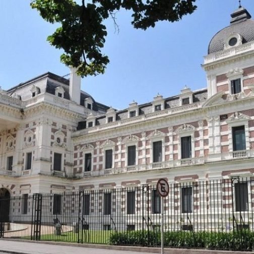Transferencias automáticas de Nación a Kicillof cayeron un 2,2% real en el primer semestre