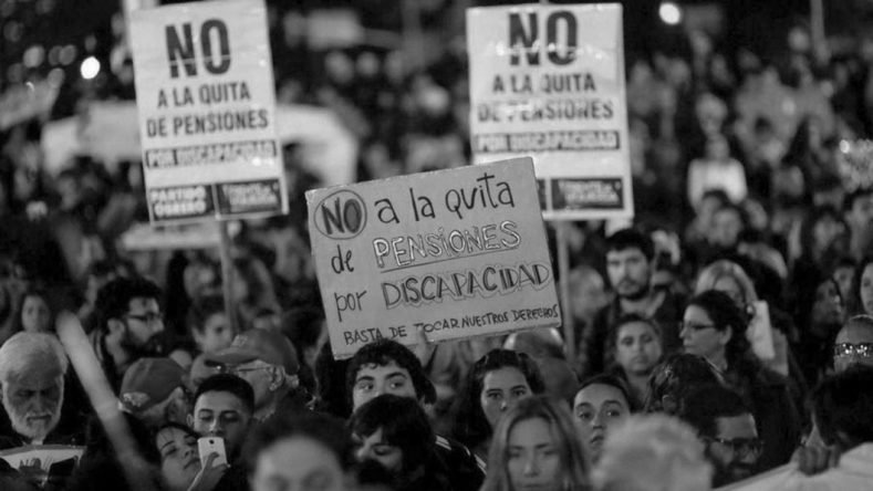 discapacidad-pensiones-recortes-discapacitados-protesta-01