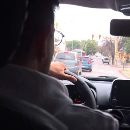 Docentes universitarios al volante: hacen Uber y DiDi para sobrevivir
