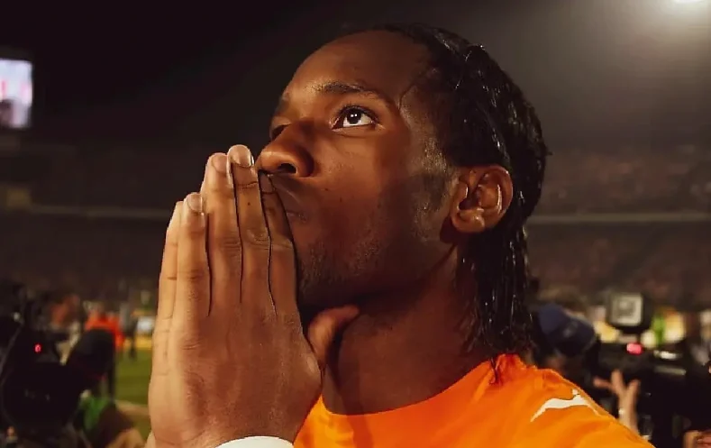 Cuando el fútbol fue más fuerte que los fusiles: la historia de Didier Drogba