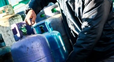 El frío y el bolsillo: la garrafa sube el doble que la inflación