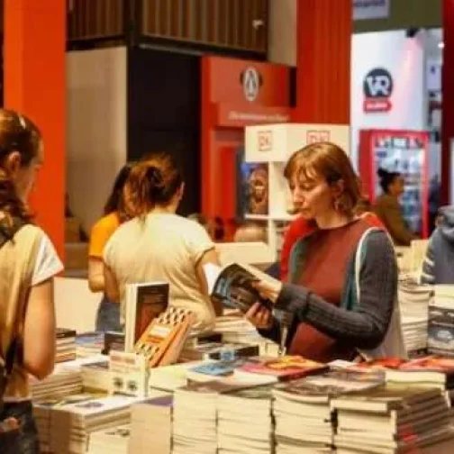 Libros para «recomendar a los gritos»: la apuesta de las nuevas editoriales independientes