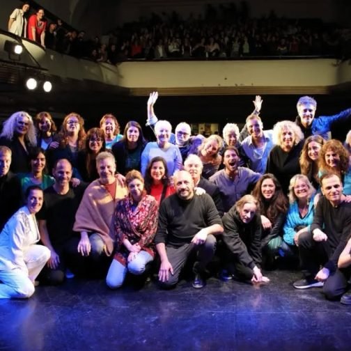 A 50 años del golpe, Teatro por la Identidad ofrece una función especial y gratuita de «Idénticos»