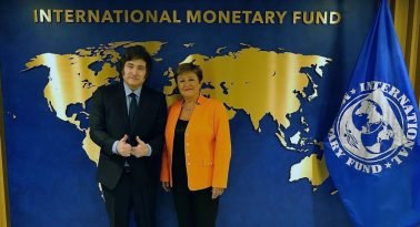 Conflicto de intereses: cobrar o dinamizar la economía