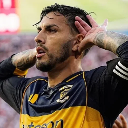 Claudio Úbeda, el técnico de Boca, pensó el partido como si fuese Carlos Bianchi. Apostó a un 4-4-2 que no se movió un centímetro en casi todo el cotejo. Tuvo una propuesta no muy divertida, pero efectiva. De River no se supo bien qué quiso hacer.
