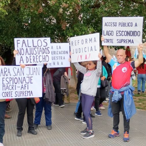 Reclamo frente a la Corte: sectores opositores marcharon contra el fallo por la la ley de tierras
