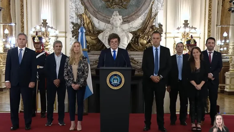 Imagen ilustrativa de Javier Milei y su gabinete