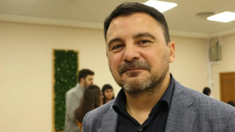 multimedia.normal.9922698aa419886f.Rk9UTyBHVVNUQVZPIENPUkRPQkEgKDEpX25vcm1hbC53ZWJw