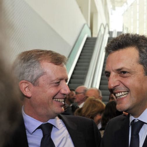 Massa no habla con nadie y habla con todos 