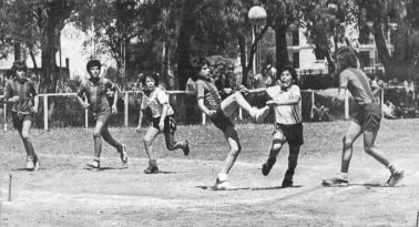 Entre clubes y pantallas: ¿dónde quedó el juego salvaje del potrero?