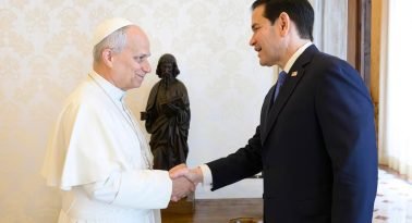 León XIV y Marco Rubio en el Vaticano: un encuentro “cordial” para hablar de la guerra
