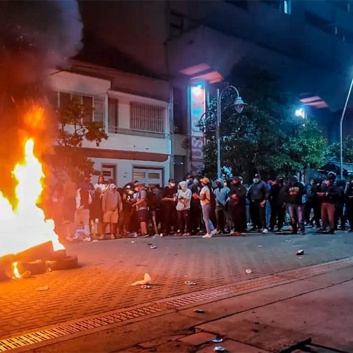 Jujuy en alerta: el reclamo policial que volvió a encender la plaza