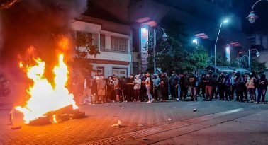 Jujuy en alerta: el reclamo policial que volvió a encender la plaza