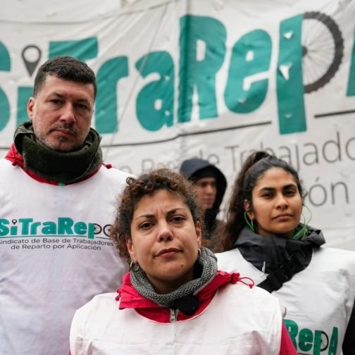 El 40% de los repartidores de aplicación está endeudado: denuncian una “esclavitud financiera”