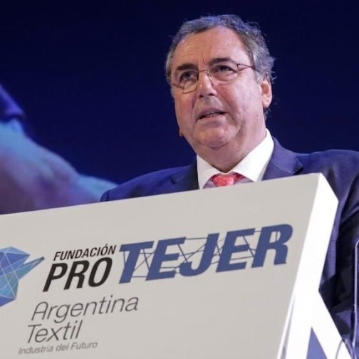 “La gente ya se sacó el gusto de comprar afuera y ahora no llega a fin de mes”